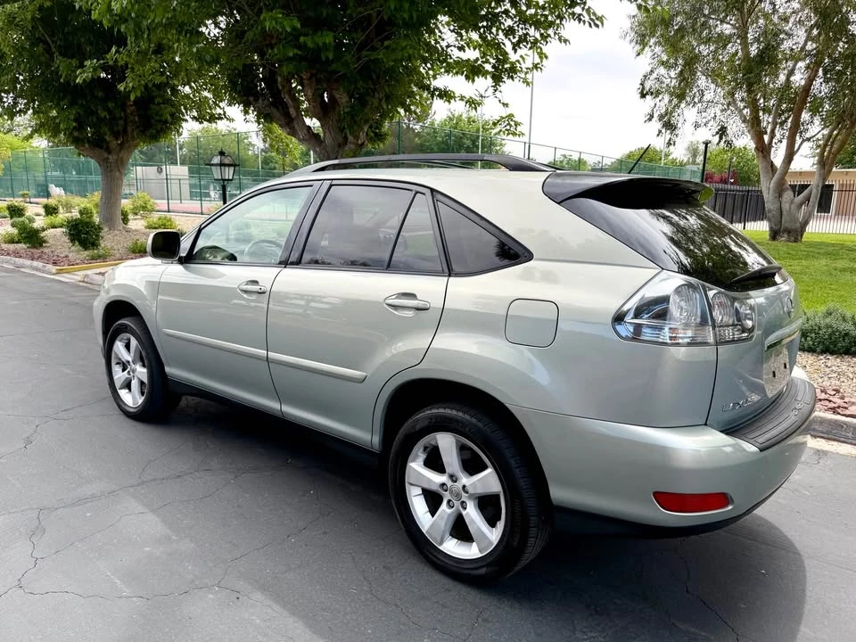 2004 Lexus RX 2nd Gen - Image 3 of 16