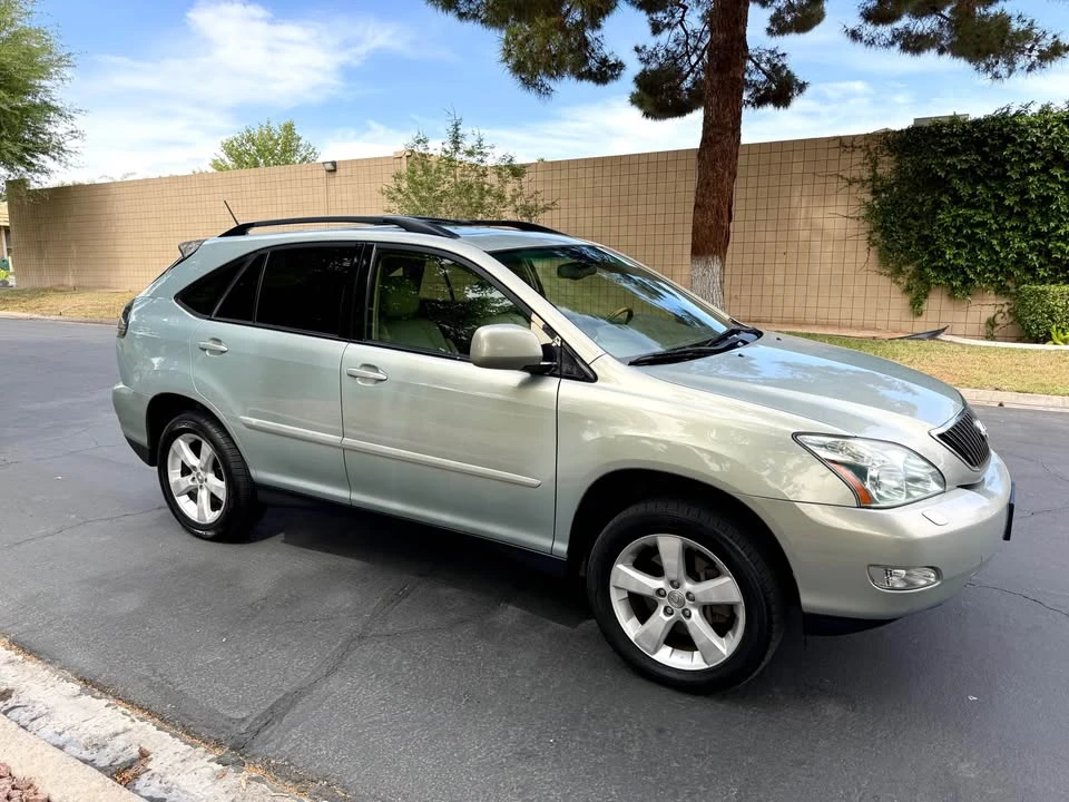 2004 Lexus RX 2nd Gen - Image 7 of 16