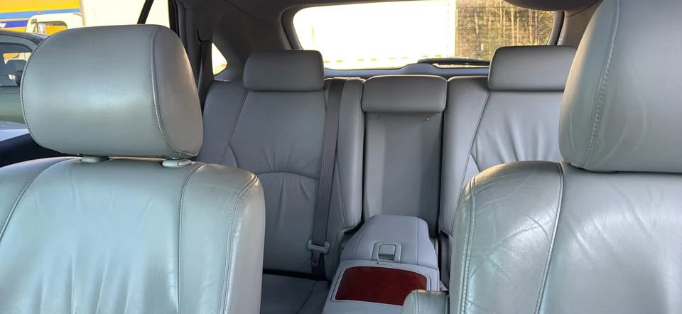 2004 Lexus RX 2nd Gen - Image 7 of 12