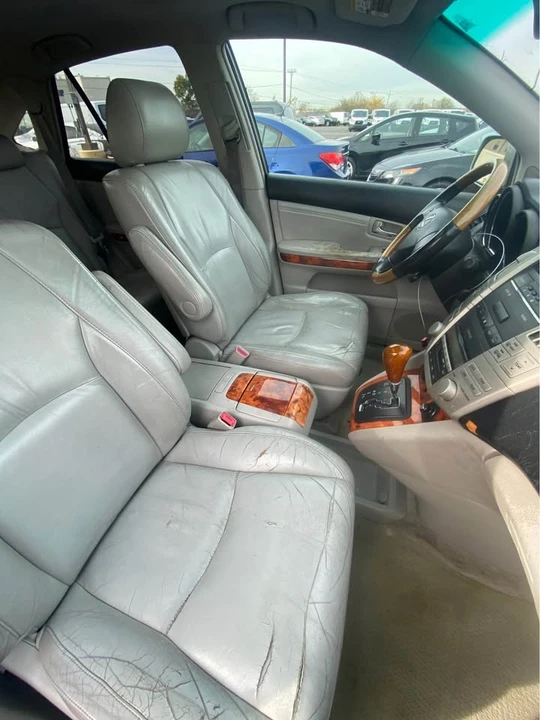 2004 Lexus RX 2nd Gen - Image 14 of 19