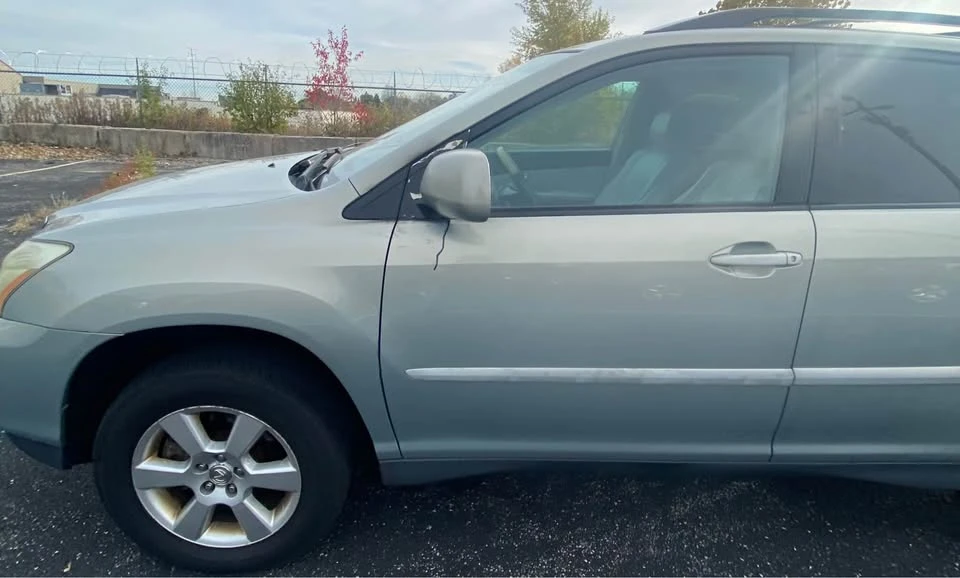 2004 Lexus RX 2nd Gen - Image 5 of 19