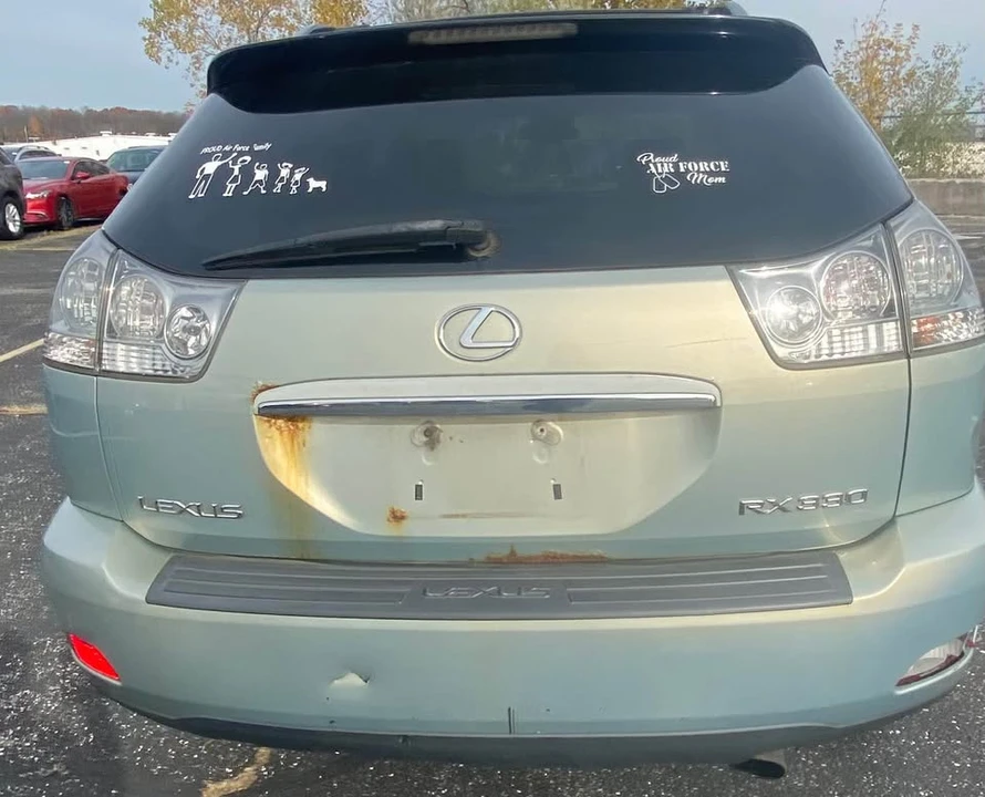 2004 Lexus RX 2nd Gen - Image 10 of 19
