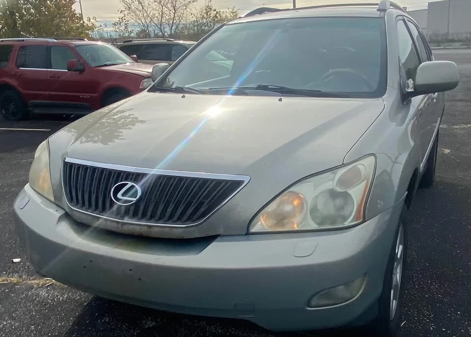 2004 Lexus RX 2nd Gen - Image 2 of 19