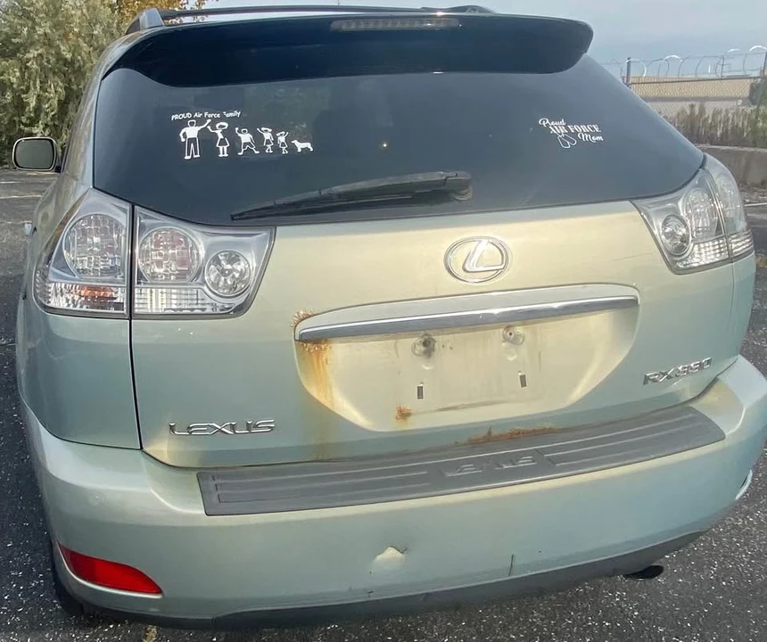 2004 Lexus RX 2nd Gen - Image 9 of 19