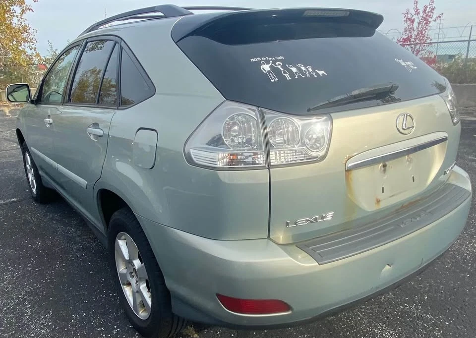 2004 Lexus RX 2nd Gen - Image 8 of 19