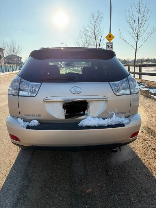 2004 Lexus RX 2nd Gen - Image 2 of 4