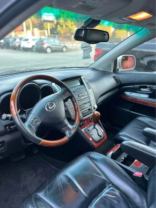 2004 Lexus RX 2nd Gen - Image 8 of 10