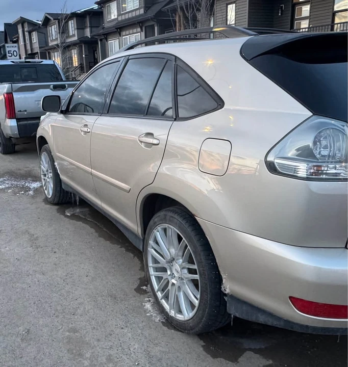 2004 Lexus RX 2nd Gen - Image 5 of 11
