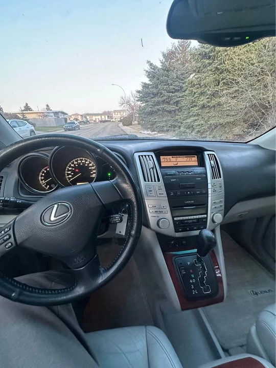 2004 Lexus RX 2nd Gen - Image 12 of 12