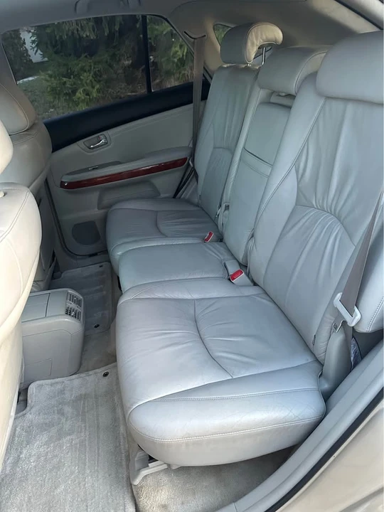 2004 Lexus RX 2nd Gen - Image 10 of 12