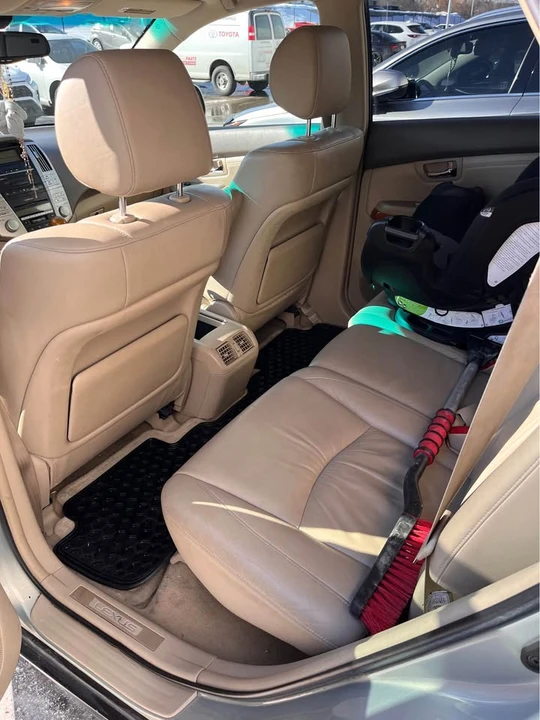 2004 Lexus RX 2nd Gen - Image 5 of 5