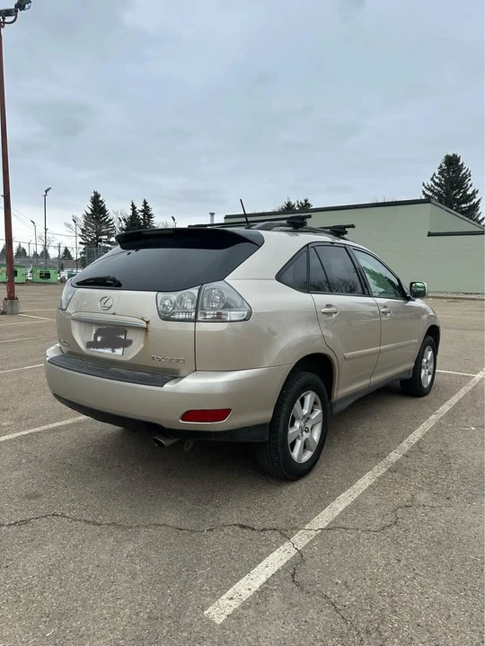 2004 Lexus RX 2nd Gen - Image 5 of 12