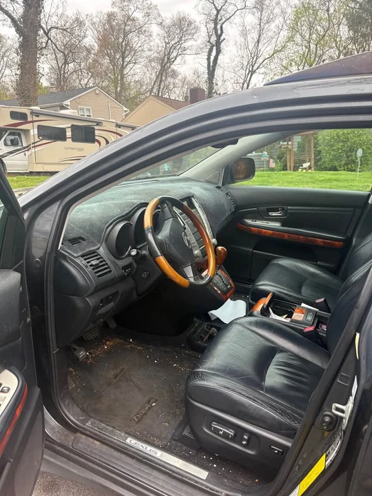 2004 Lexus RX 2nd Gen - Image 5 of 5