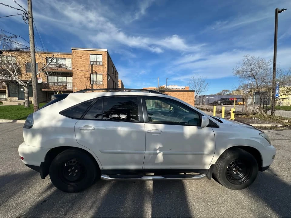 2004 Lexus RX 2nd Gen - Image 5 of 12