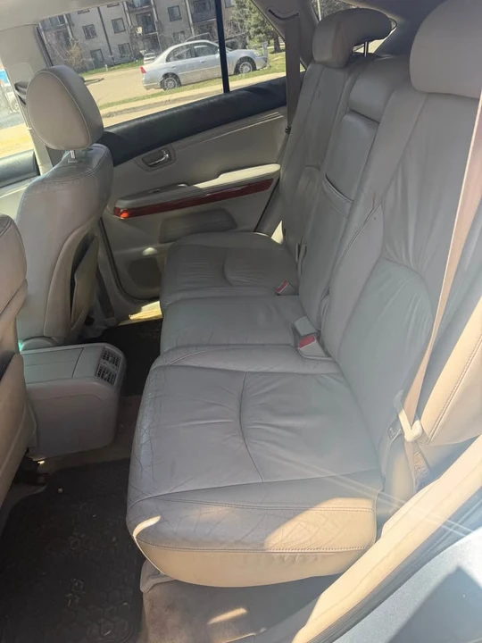 2004 Lexus RX 2nd Gen - Image 6 of 7