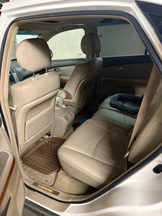 2004 Lexus RX 2nd Gen - Image 7 of 9