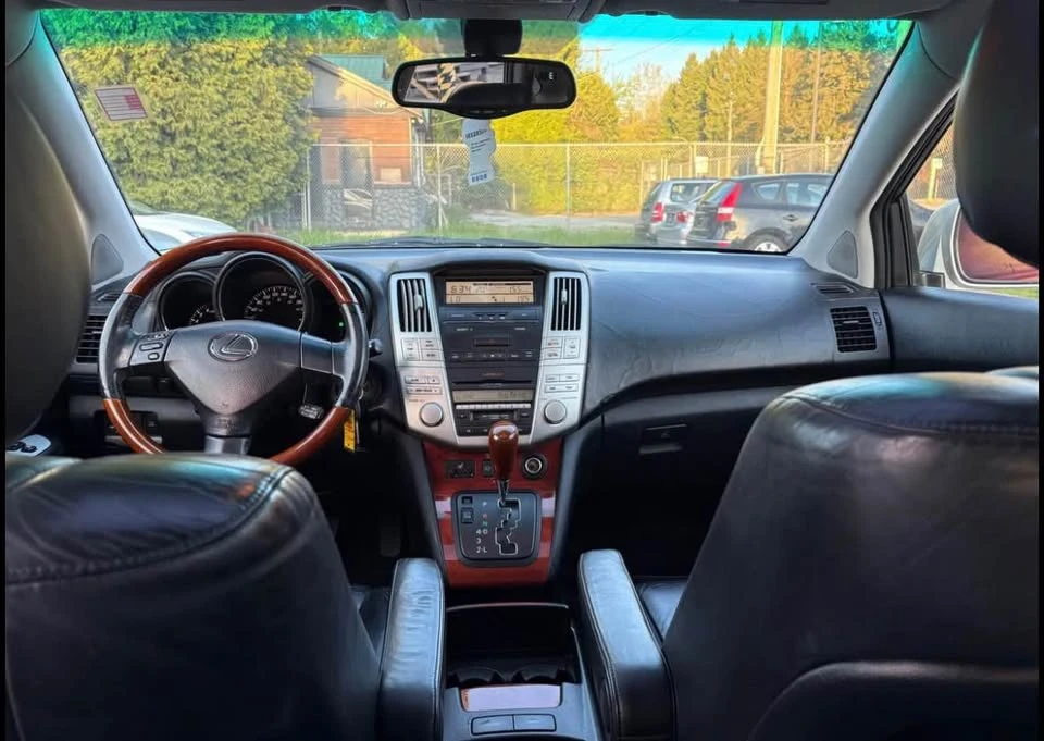 2004 Lexus RX 2nd Gen - Image 5 of 8