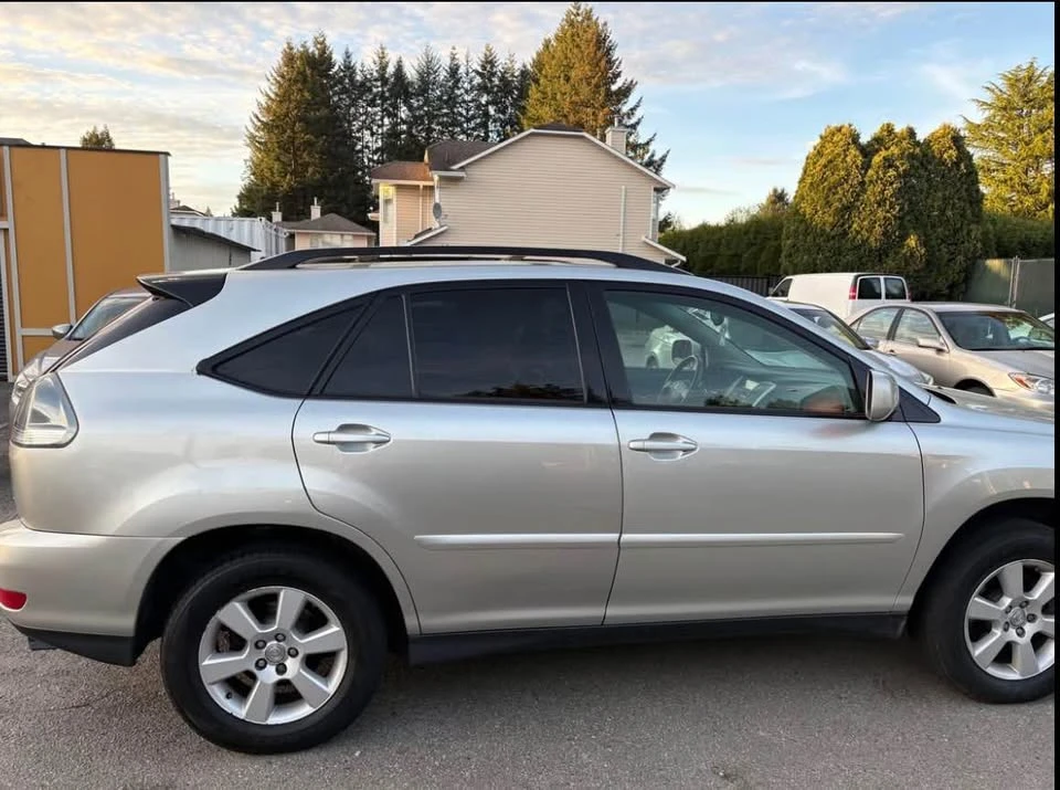 2004 Lexus RX 2nd Gen - Image 2 of 8