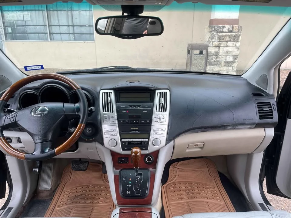 2004 Lexus RX 2nd Gen - Image 8 of 8