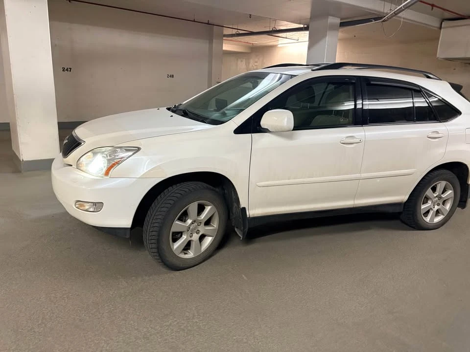 2004 Lexus RX 2nd Gen - Image 4 of 7