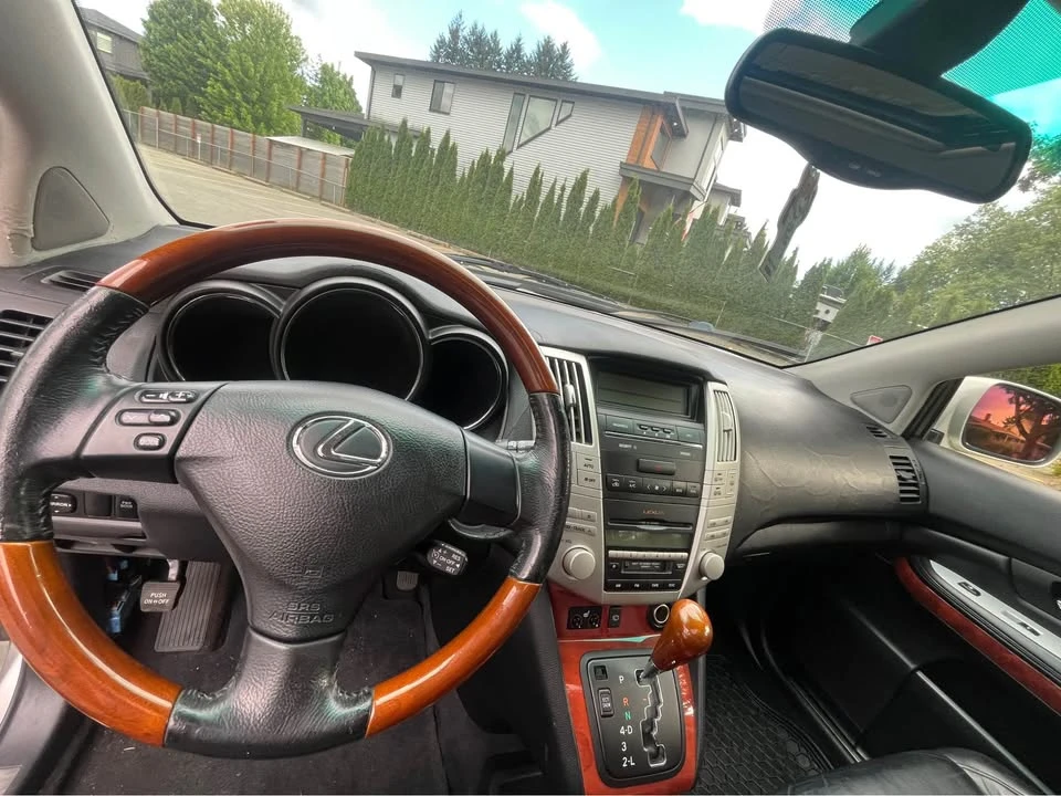 2004 Lexus RX 2nd Gen - Image 5 of 8