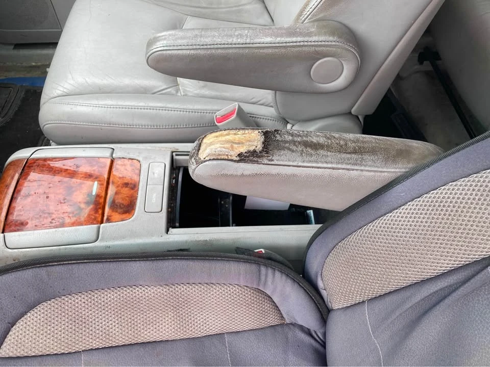 2004 Lexus RX 2nd Gen - Image 9 of 10