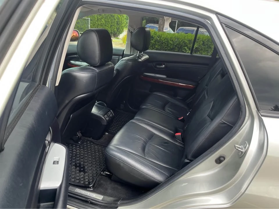 2004 Lexus RX 2nd Gen - Image 6 of 8