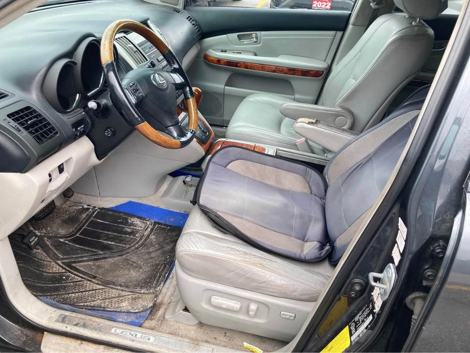 2004 Lexus RX 2nd Gen - Image 3 of 10