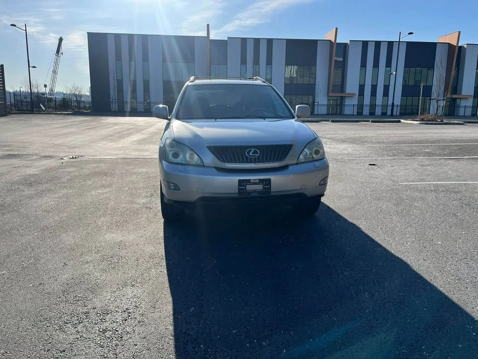 2004 Lexus RX 2nd Gen - Image 8 of 16