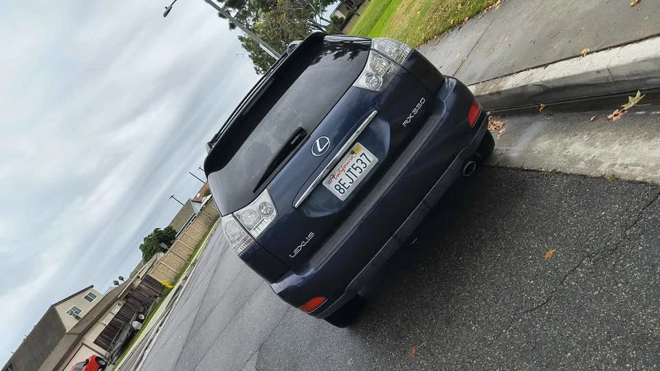 2004 Lexus RX 2nd Gen - Image 4 of 9