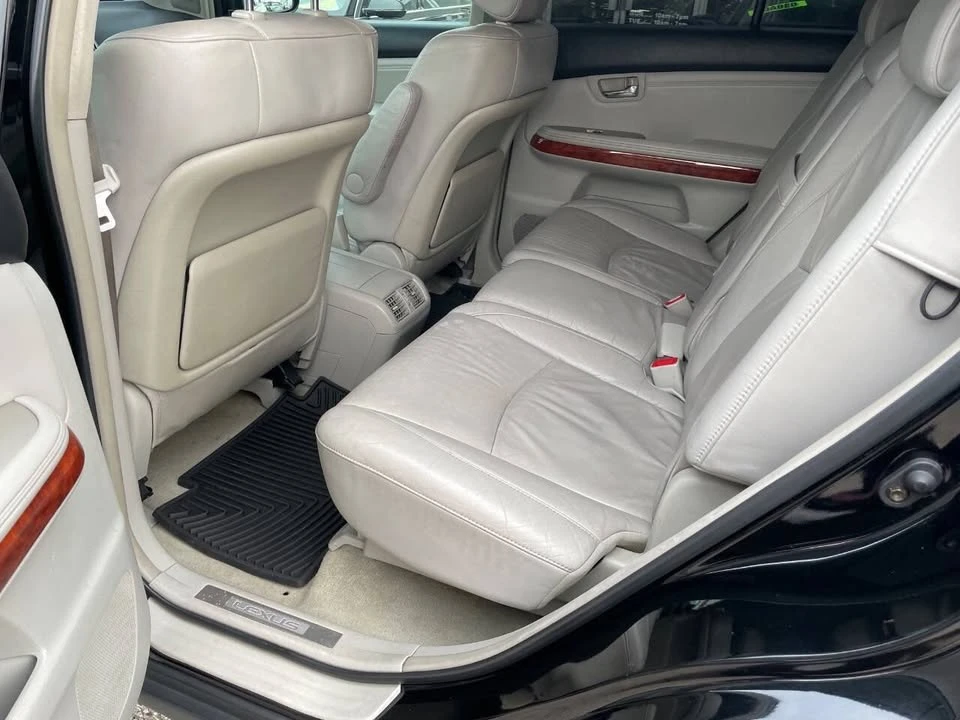 2004 Lexus RX 2nd Gen - Image 9 of 13