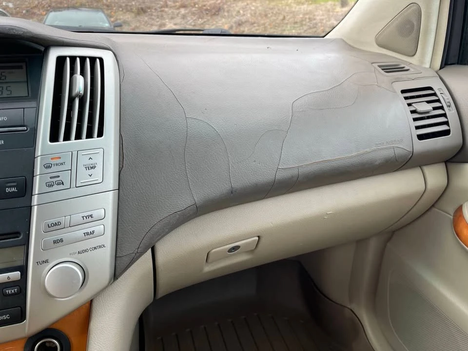 2004 Lexus RX 2nd Gen - Image 15 of 17