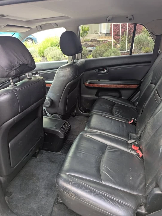2004 Lexus RX 2nd Gen - Image 6 of 9
