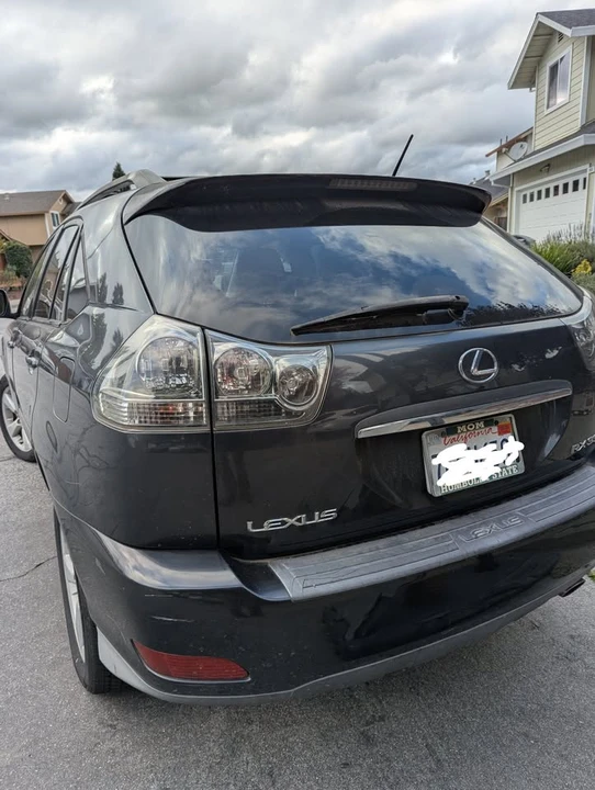 2004 Lexus RX 2nd Gen - Image 2 of 9