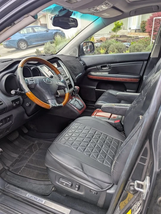 2004 Lexus RX 2nd Gen - Image 5 of 9