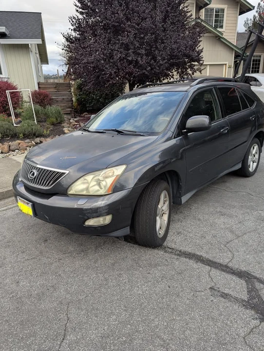 2004 Lexus RX 2nd Gen - Image 4 of 9