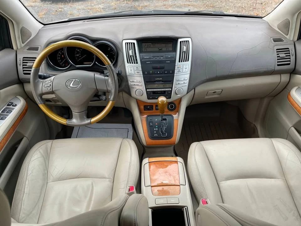2004 Lexus RX 2nd Gen - Image 9 of 17