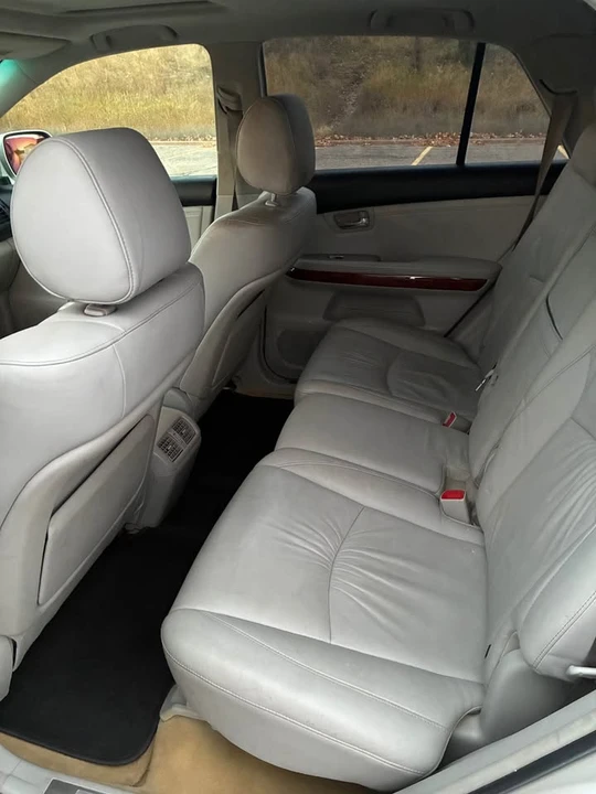 2004 Lexus RX 2nd Gen - Image 18 of 19