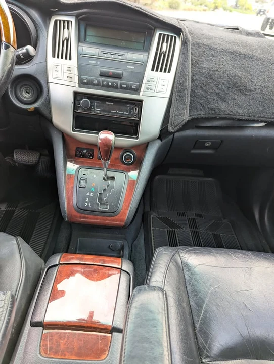 2004 Lexus RX 2nd Gen - Image 7 of 9
