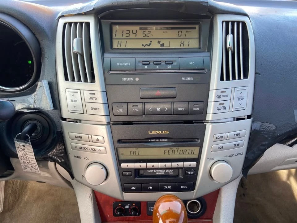 2004 Lexus RX 2nd Gen - Image 17 of 18