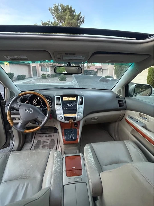 2004 Lexus RX 2nd Gen - Image 8 of 12