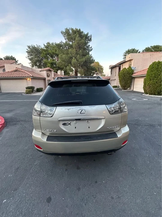 2004 Lexus RX 2nd Gen - Image 5 of 12