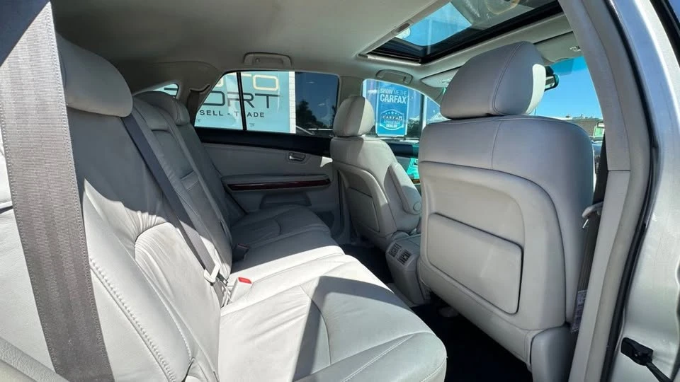 2004 Lexus RX 2nd Gen - Image 12 of 14