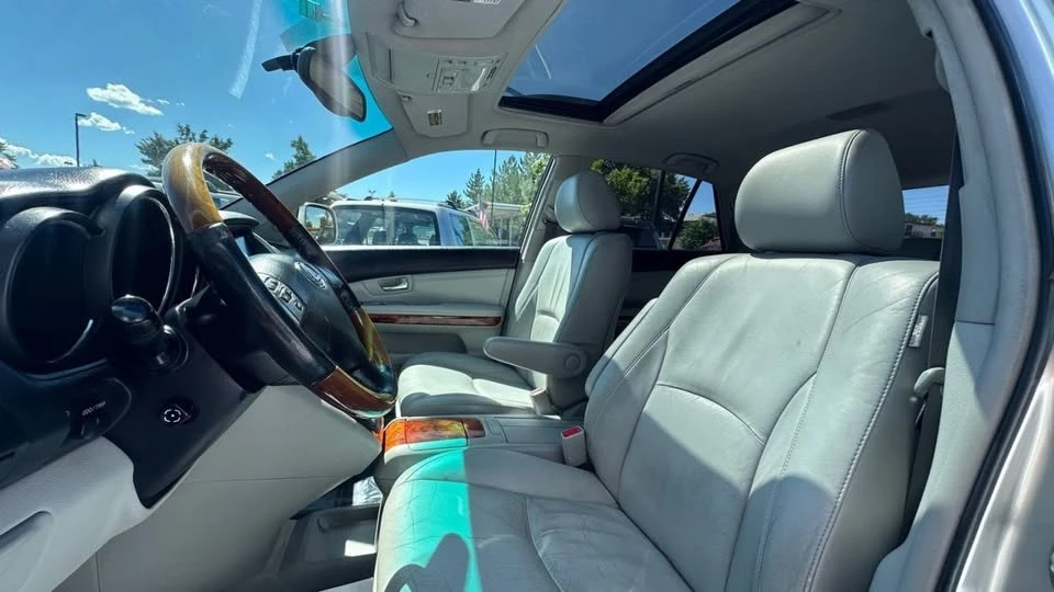 2004 Lexus RX 2nd Gen - Image 7 of 14