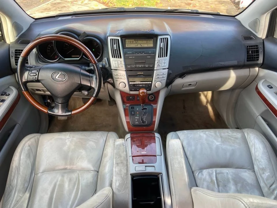 2004 Lexus RX 2nd Gen - Image 12 of 18