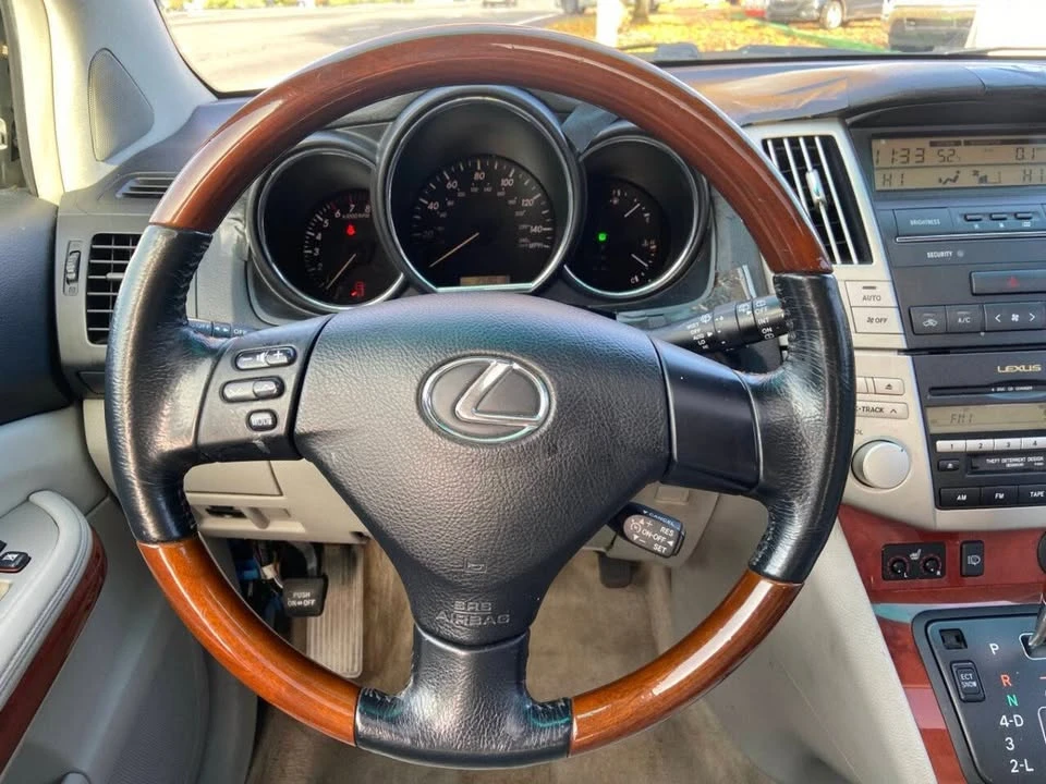 2004 Lexus RX 2nd Gen - Image 9 of 18