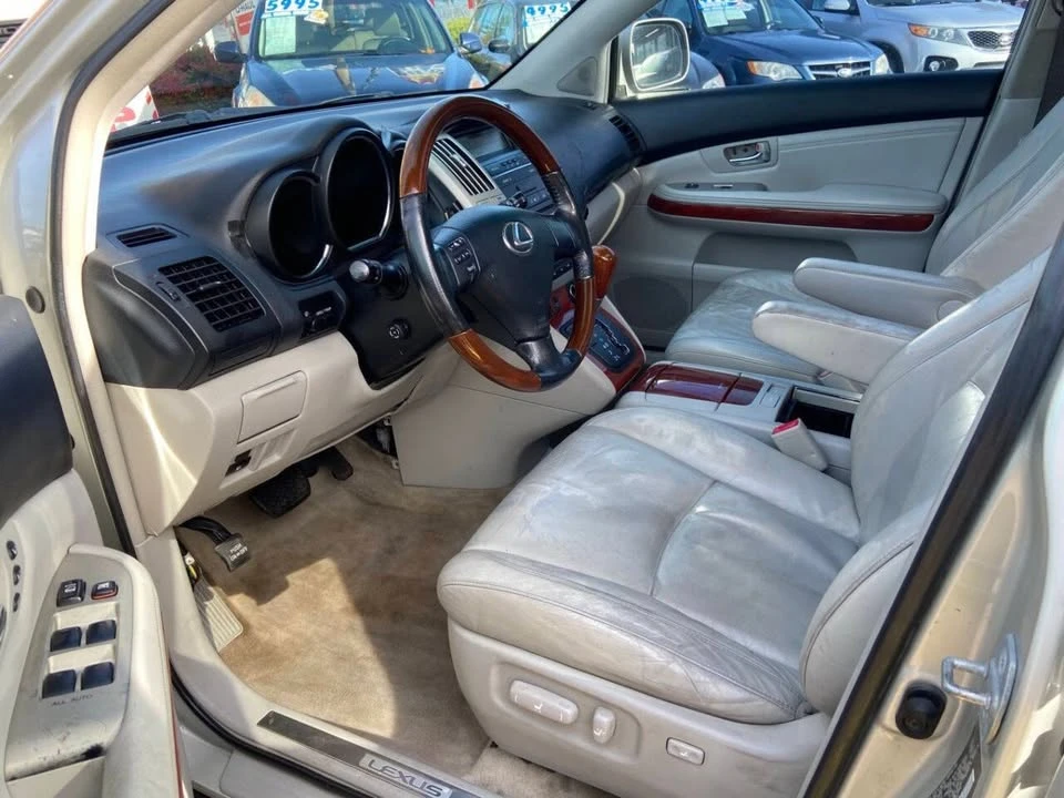 2004 Lexus RX 2nd Gen - Image 10 of 18