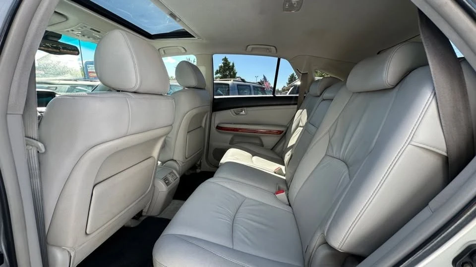2004 Lexus RX 2nd Gen - Image 9 of 14