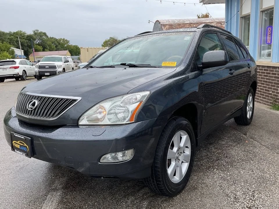 2004 Lexus RX 2nd Gen - Image 9 of 19