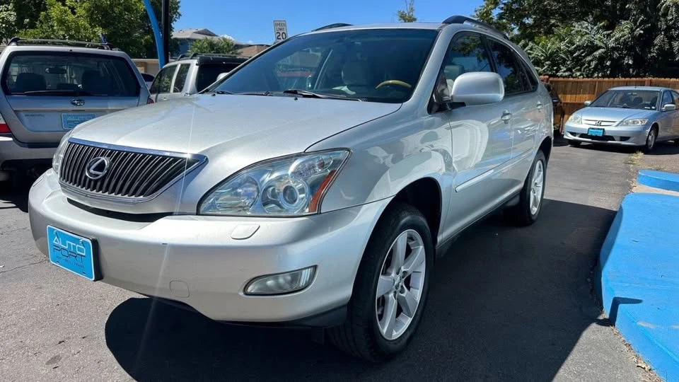 2004 Lexus RX 2nd Gen - Image 5 of 14